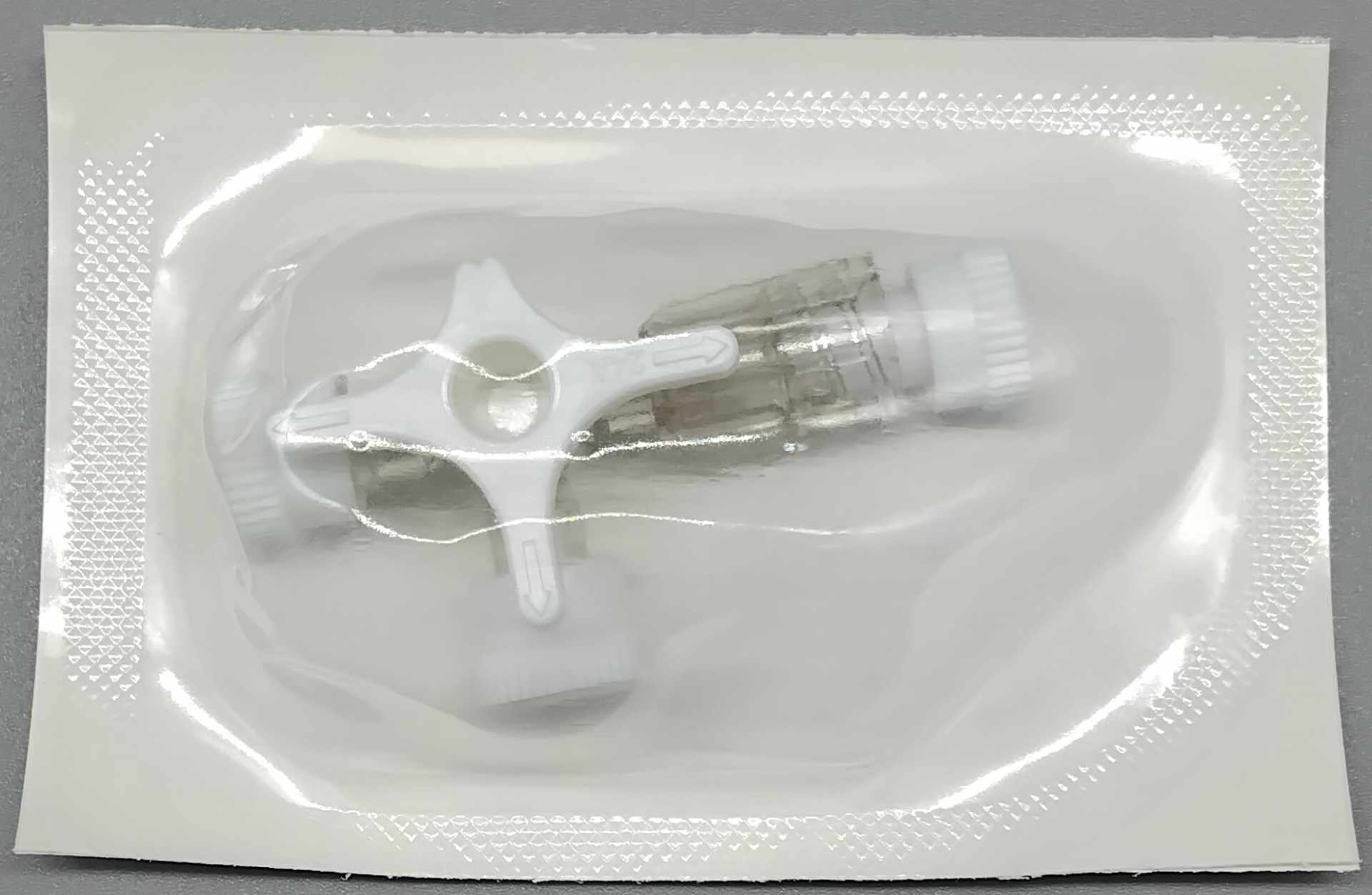 Rubinetto a 3 vie con luer lock girevole